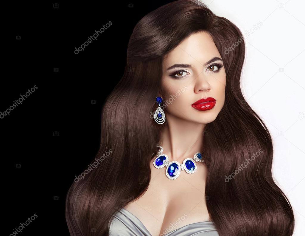 Brunette Wavy Hair And Jewelry Red Lips Makeup Long Healthy E