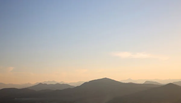 Krajobraz góry ridge, wschód słońca, Niebo Zachód Słońca Natura liczby — Zdjęcie stockowe