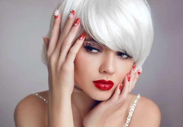 Christmas makeup. Red lips Makeup. Beautiful blonde girl closeup — Stock Photo, Image