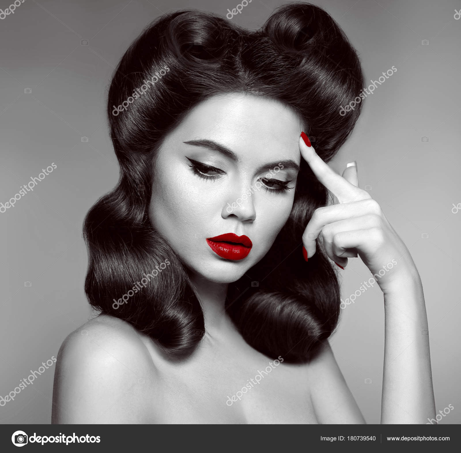 Retro Curly Hair Nostalgia Pin Up Girl With Red Lips Makeup And