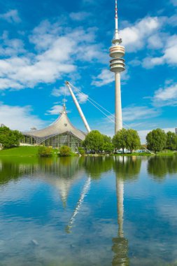 Münih, ORME, Olimpiyat kule ile Olympiapark üzerinde göster