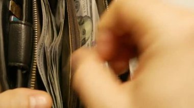 Cüzdan, içinde para olan çanta, şans veya başarısızlık sonrası para saymak, nakit kredi almak.