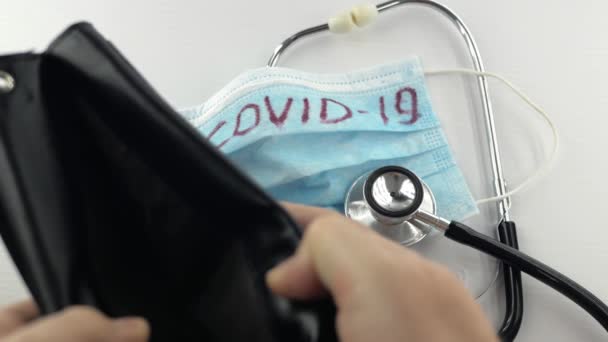 Virüs Koruyucu Koronavirüs Önleme Maskesi Covid Stetoskop Beyaz Arka Planda — Stok video