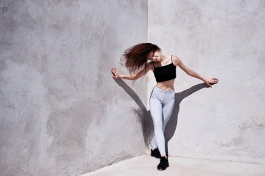 Endüstriyel Yaz dans