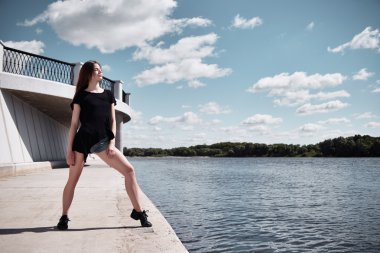 Endüstriyel Yaz dans