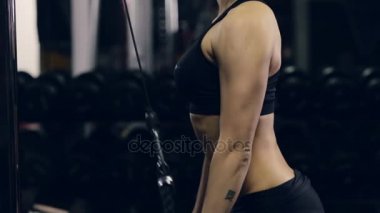 Kızıl saçlı kadın dayanıklılık egzersiz