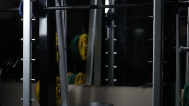 Fit blond in gym — Stock Video