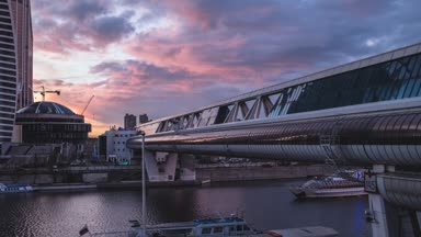 Bagration Köprüsü ve Moskova Nehri