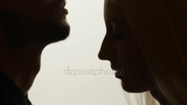 Profil silhouette de couple — Video