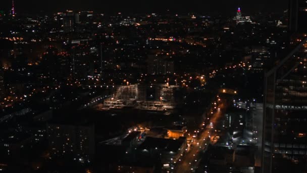 Luchtfoto op Moskou 's nachts. Loop — Stockvideo