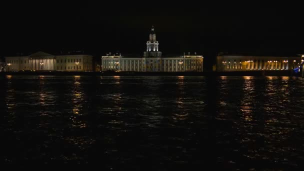Strandpromenade der Newa in St. Peterburg — Stockvideo