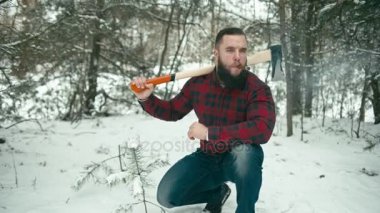Sigara sakallı adam