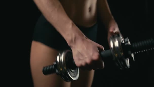 Mladá blonďatá fitness žena, pomalý pohyb — Stock video