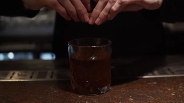 Process Making Alcohol Cocktail Rubbing Glass Orange Peel Slow Motion — Stock Video