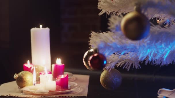 Decorazione Natalizia Con Candele Albero Profondità Campo Poco Profonda Transizione — Video Stock