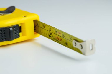 Ölçü birimi teyp. Beyaz arka plan üzerinde izole bant