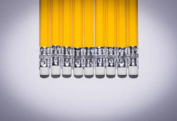 Μολύβι που απομονώνεται σε καθαρό λευκό φόντο — Φωτογραφία Αρχείου