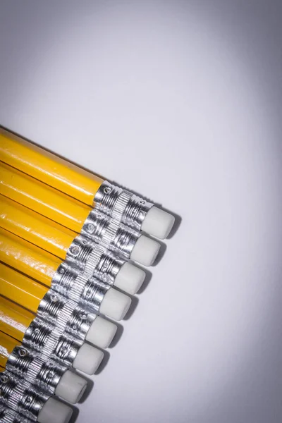 Crayon isolé sur fond blanc pur — Photo