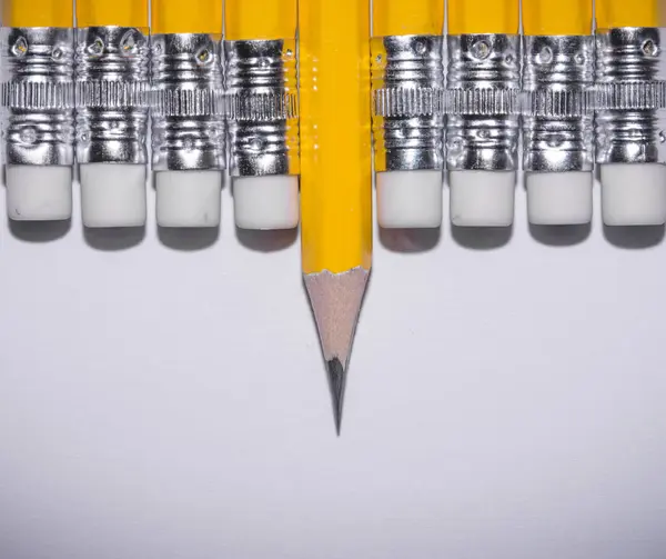 Pennan isolerad på ren vit bakgrund — Stockfoto