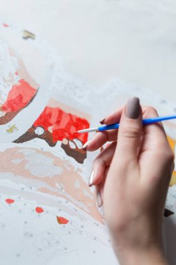 Çizim el tuval üzerine yakın çekim