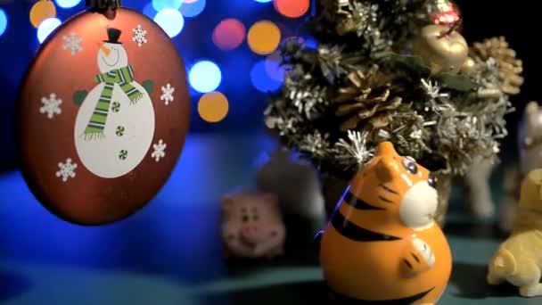 Jouets souvenirs de danse au sapin de Noël — Video