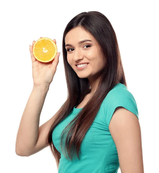 Hermosa joven con cítricos sobre fondo blanco — Foto de Stock