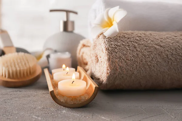 Set for spa treatment on grey table — Stock Photo, Image