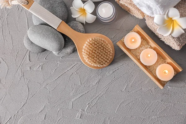 Set para tratamiento spa sobre fondo gris — Foto de Stock