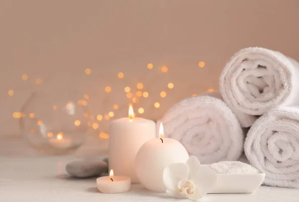 Set for spa treatment on light table — Stock Photo, Image