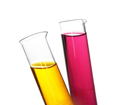 Beyaz arka planda, portre renkli örnekleri ile test tüpleri