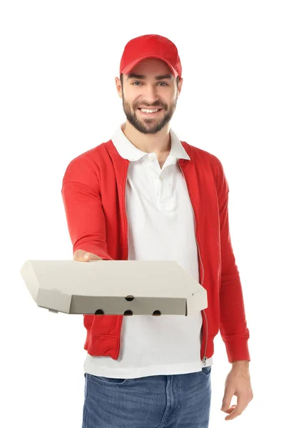 Entrega hombre con caja de pizza de cartón sobre fondo blanco —  Fotos de Stock