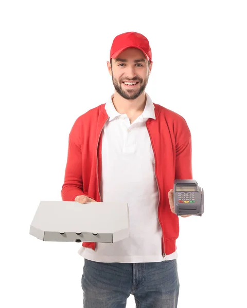 Zusteller mit Pizzakarton und Zahlungsterminal auf weißem Hintergrund — Stockfoto
