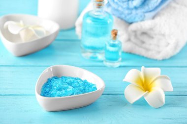 Ahşap masa spa yordamlar için deniz tuzu