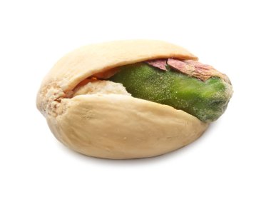 Beyaz zemin üzerine lezzetli Antep fıstığı