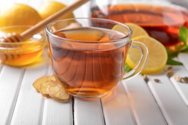 Fincan çay limon ve zencefil ahşap tablo