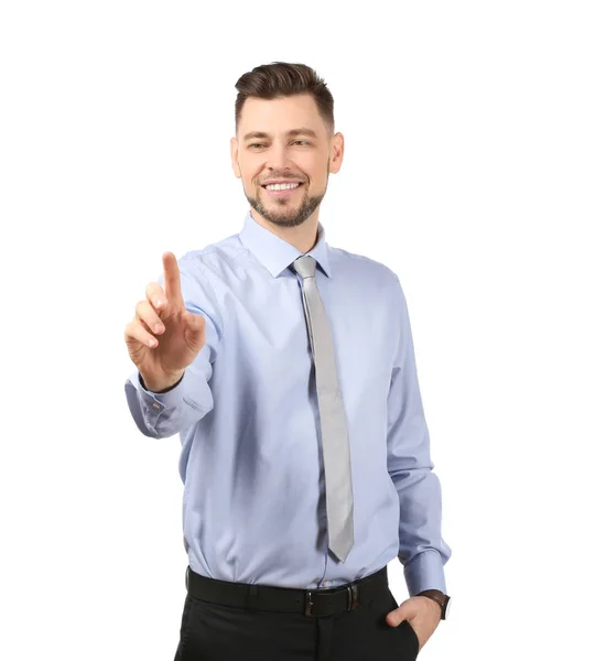 Joven hombre de negocios usando pantalla virtual sobre fondo blanco — Foto de Stock