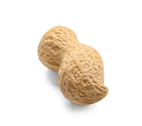 Вкусный арахис на белом фоне — стоковое фото