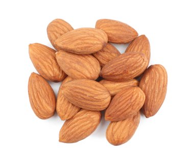 Beyaz zemin üzerine badem. Somun snack