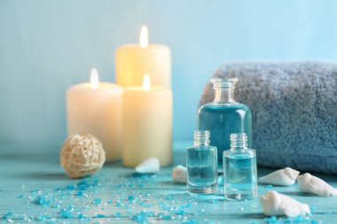 Ahşap masa spa yordamlar için önemli petrol şişe