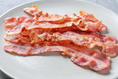 Kızarmış domuz pastırması, closeup ile plaka