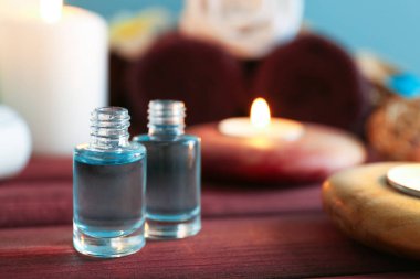 Esans tablo spa yordamlar için şişe