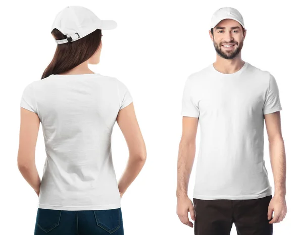 Νέοι σε κομψό t-shirts και πώματα σε λευκό φόντο, εμπρός και πίσω θέα. Κοροϊδεύω για σχεδίαση — Φωτογραφία Αρχείου