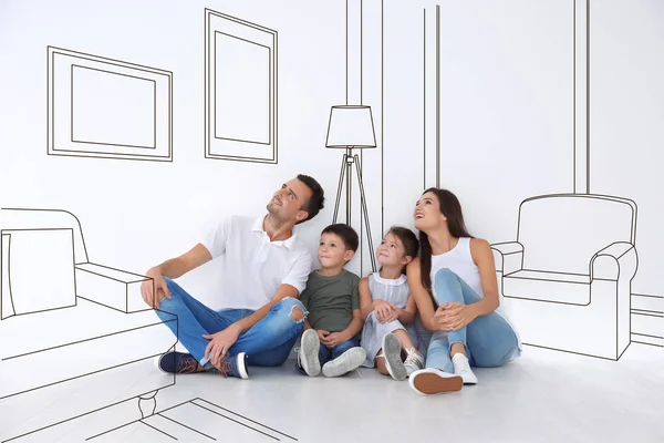 Familia feliz soñando con mudarse a una nueva casa en un fondo de pared blanco —  Fotos de Stock