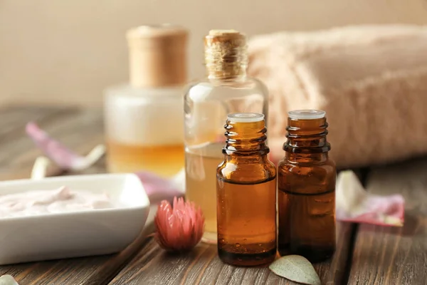 Composition with natural cosmetics on wooden table — Stock Photo, Image