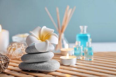 Masada güzel çiçek taşlarla Spa