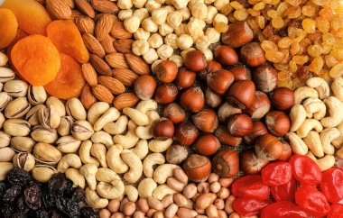 Farklı fındık, Kuru Meyve ve çilek arka plan olarak