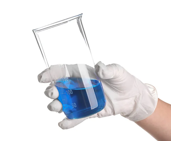 Laboratóriumi üvegeszközök, fehér alapon kék folyadékkal tartó női — Stock Fotó