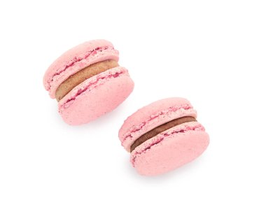 Beyaz zemin üzerine lezzetli macarons