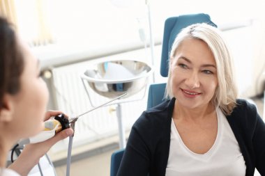 Otolaryngologist Hastanesi KBB teleskop ile