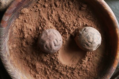 Kakao tozu, closeup kase çikolata şekerleme